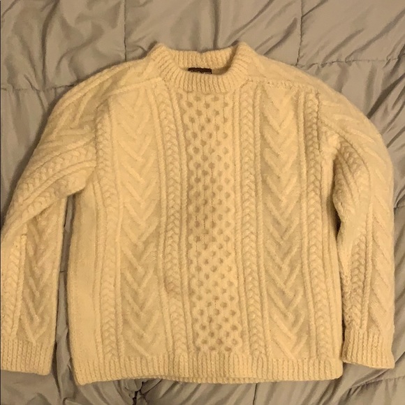 Gaeltarra Handknit Chunky Irish Cable Knit Sweater - Size 40, Warm & Cozy - Picture 3 of 4